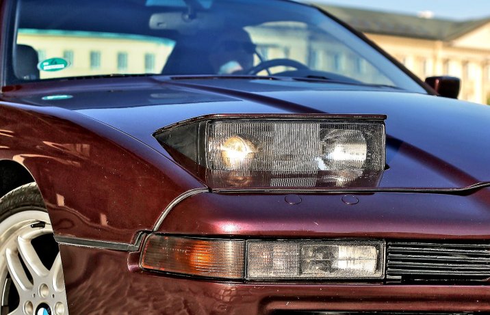 BMW serii 8 E31 reflektor
