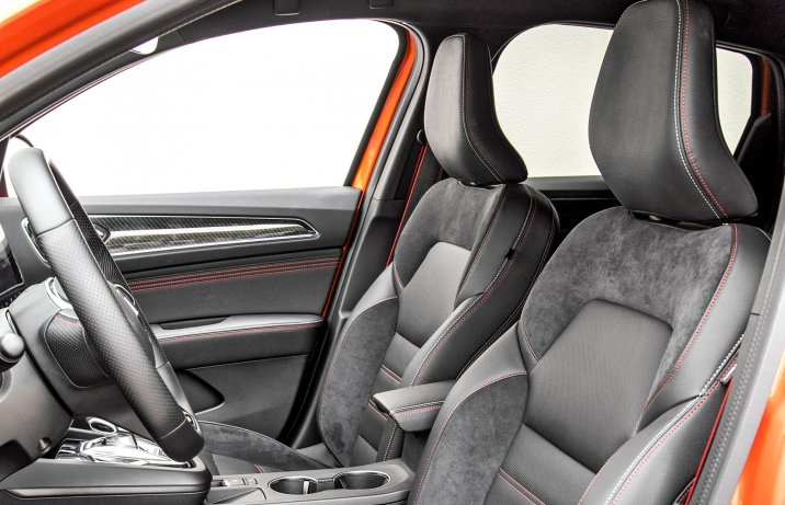 Renault Arkana E-Tech 145 R.S. Line fotele