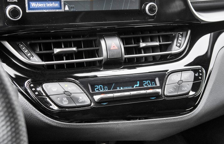 Toyota C-HR 2.0 Hybrid Dynamic Force e-CVT GR Sport sterowanie klimatyzacją