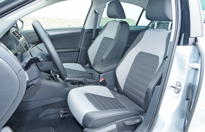 VW Jetta fotele