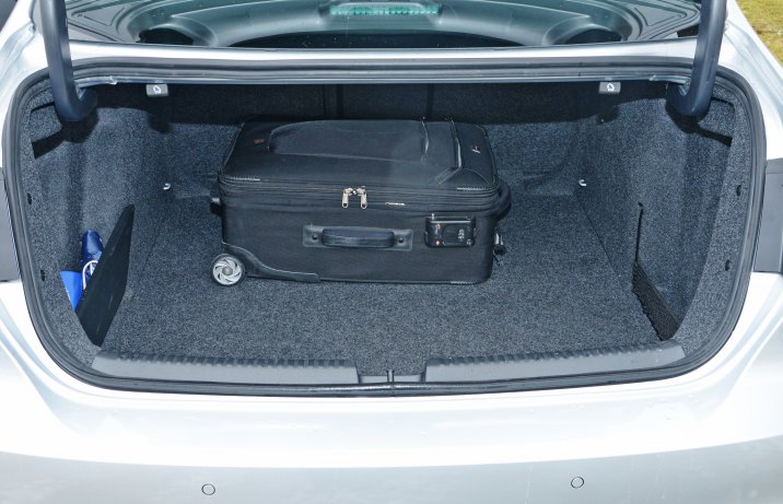 VW Jetta bagażnik
