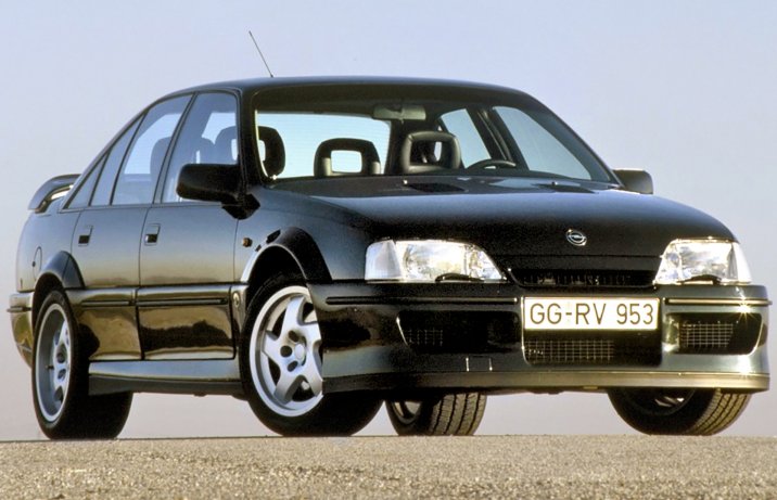 Opel Omega Lotus przód i bok