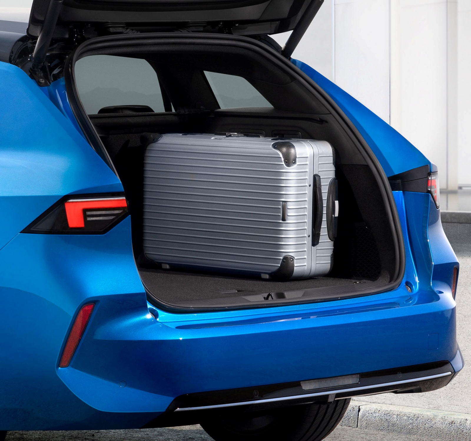 Opel Astra Sports Tourer bagażnik