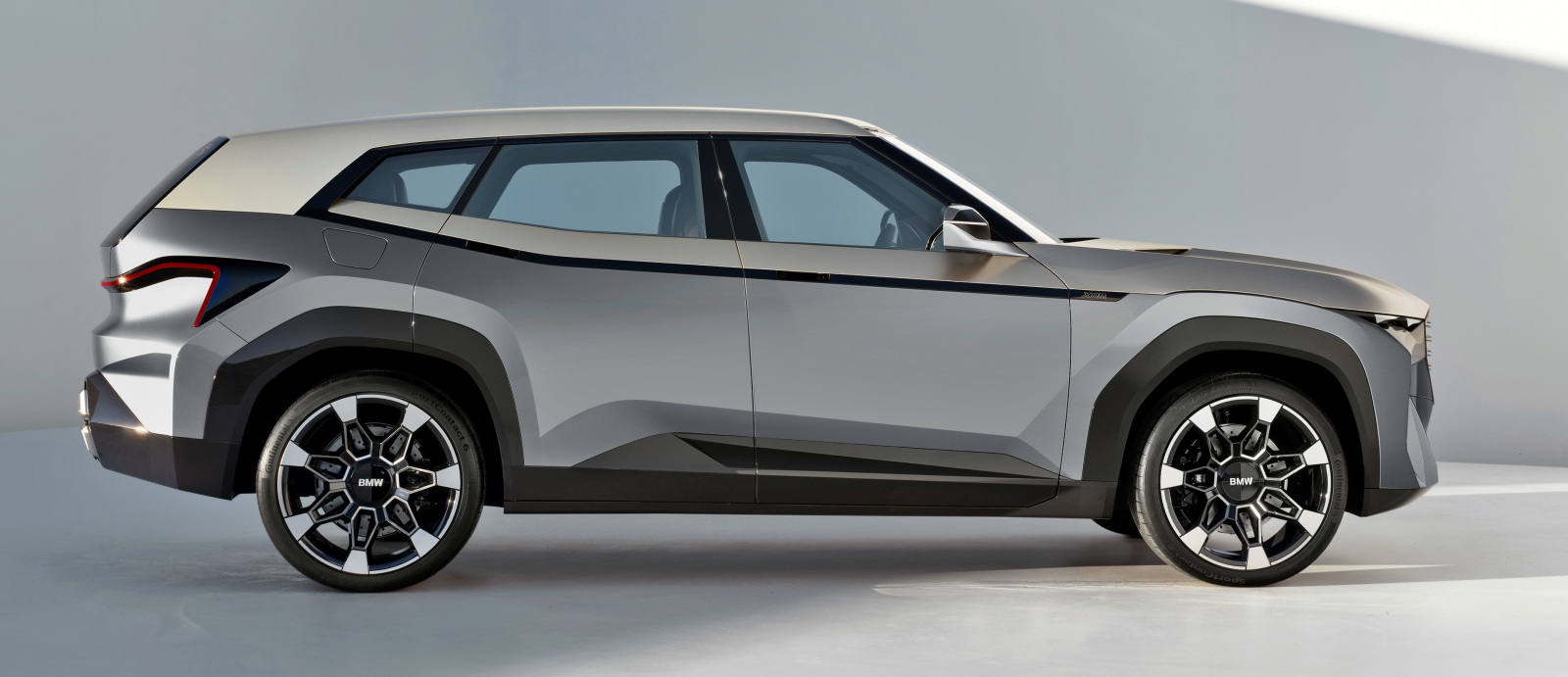 BMW Concept XM bok