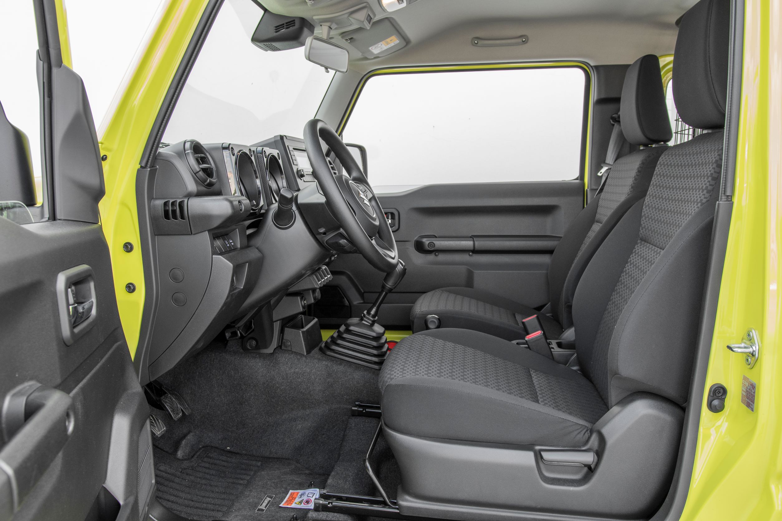 KSZ_SUZUKI_JIMNY_IV_N1_INTERIOR_081