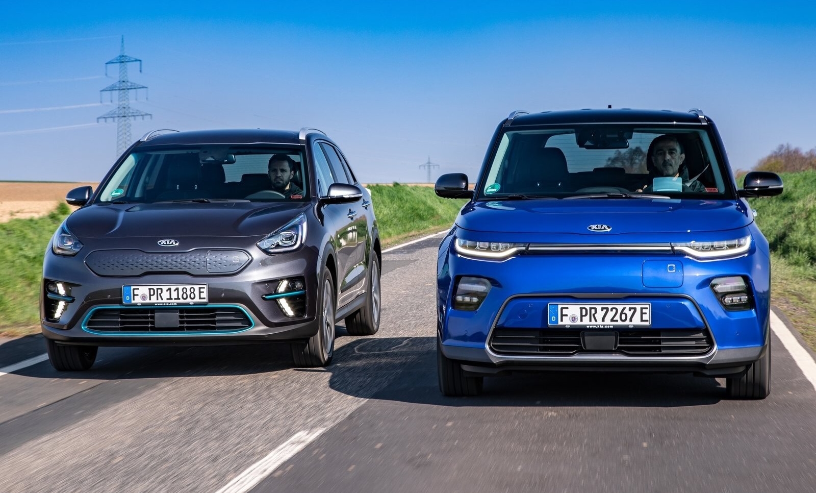 Kia e-Niro i Kia e-Soul przody w ruchu