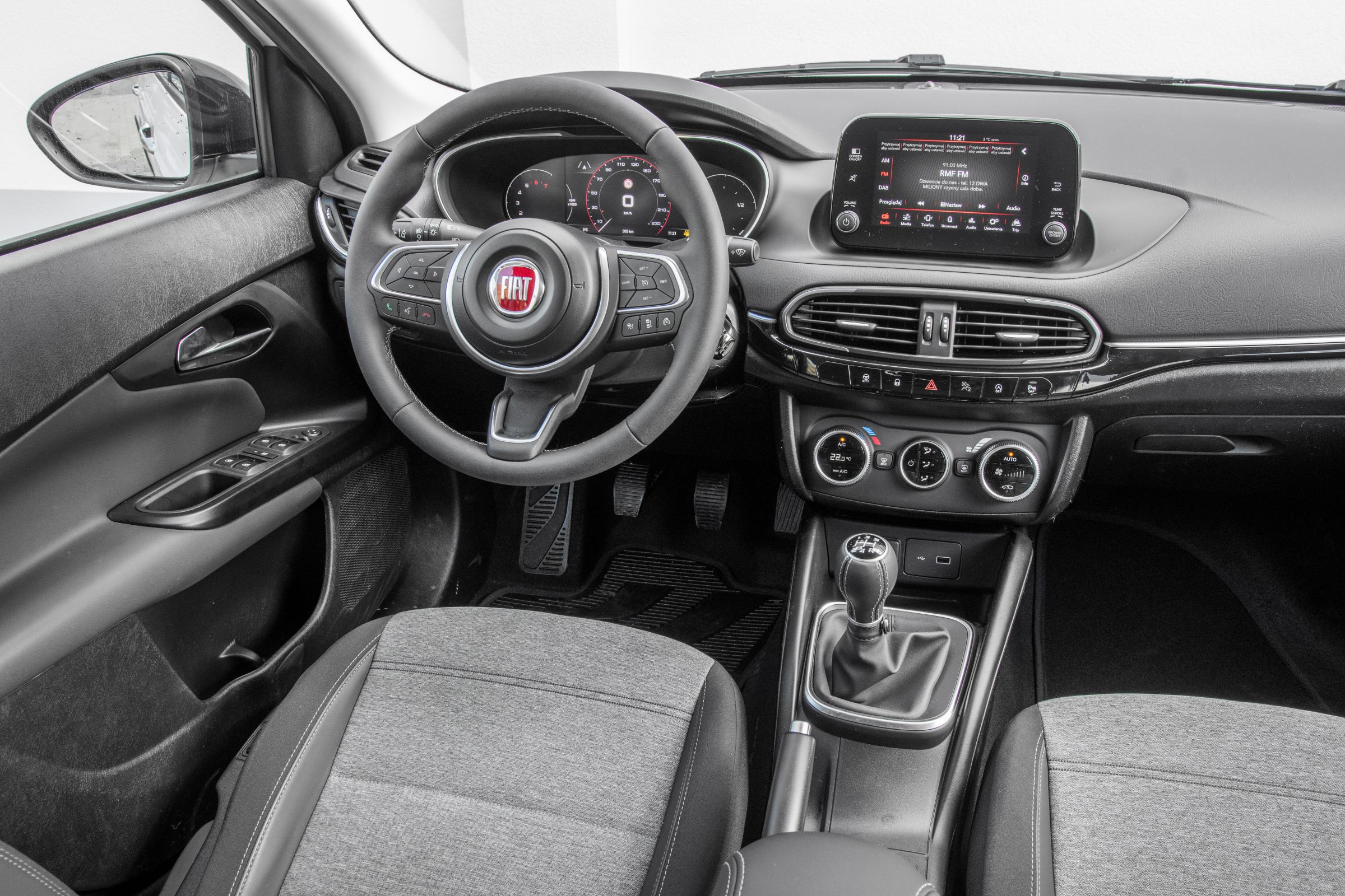 KSZ_FIAT_TIPO_II_FL_CROSS_INTERIOR_004