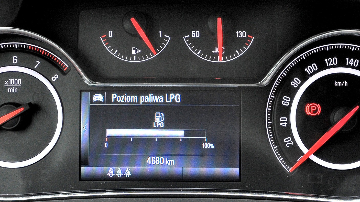 poziom paliwa lpg fabryczna instalacja wyświetlacz