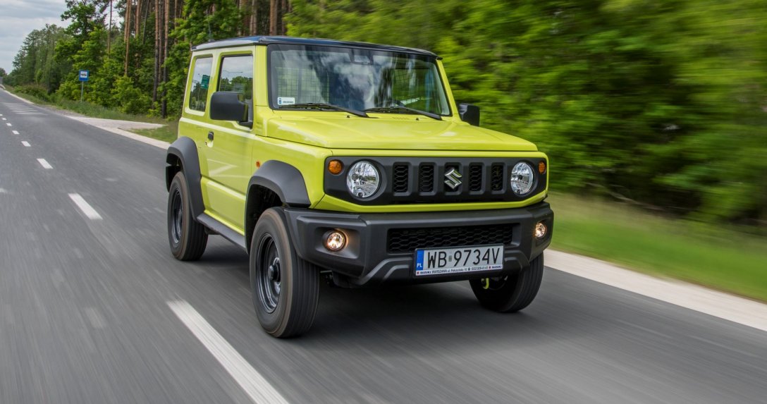 Suzuki Jimny 1.5 VVT Pro w ruchu przód
