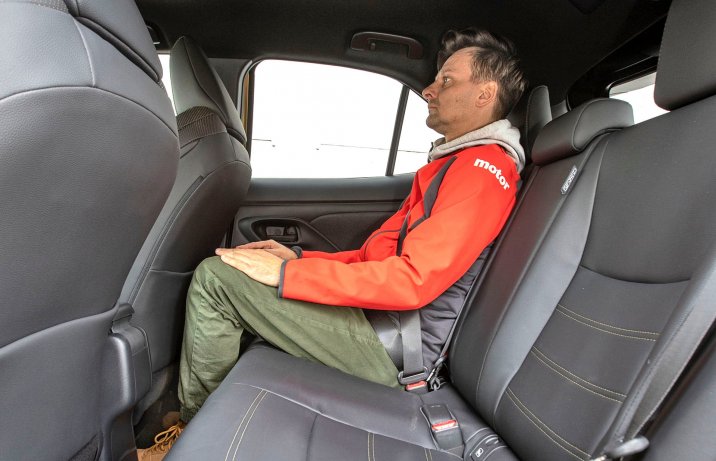 Toyota Yaris Cross 1.5 Hybrid FWD Premiere Edition – kanapa