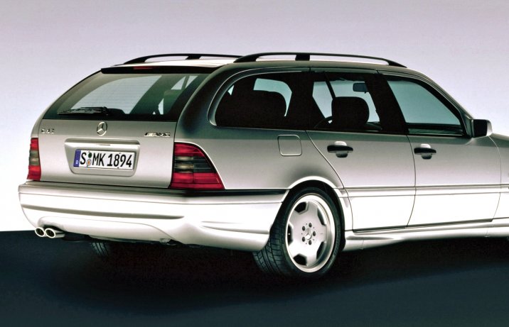 Mercedes C 43 AMG kombi – tył i bok