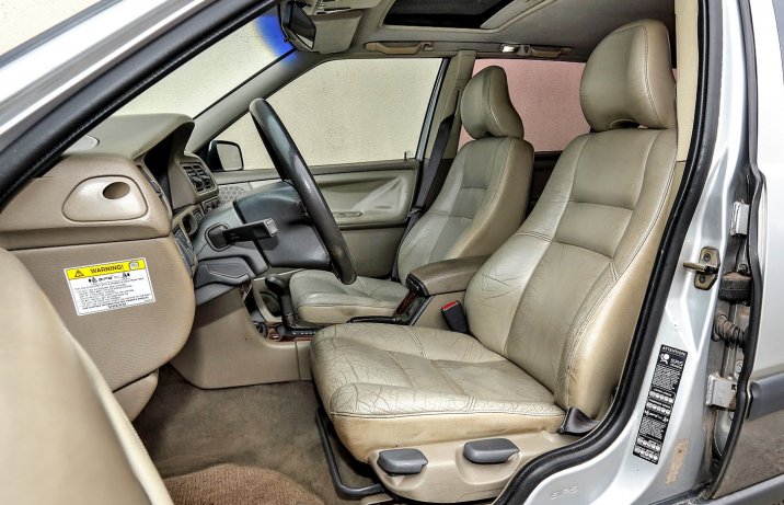 Volvo V70 XC P80 fotele