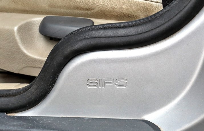 Volvo V70 XC P80 SIPS