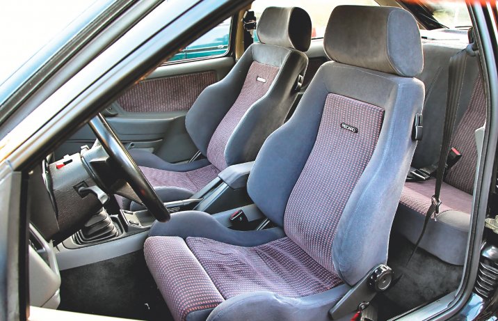 Ford Sierra RS Cosworth fotele