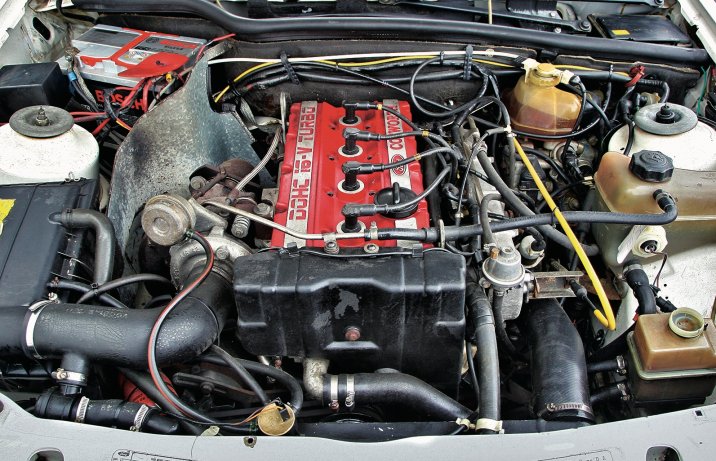 Ford Sierra RS Cosworth silnik