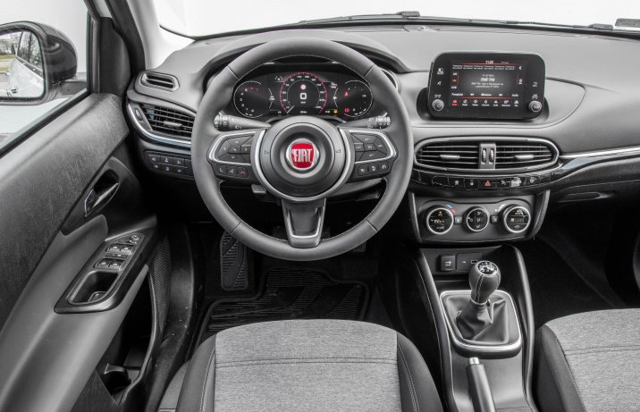 Fiat Tipo Cross – deska rozdzielcza