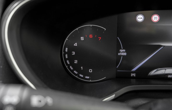 Fiat Tipo Cross – wskaźniki, obrotomierz