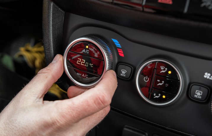 Fiat Tipo Cross – sterowanie klimatyzacją