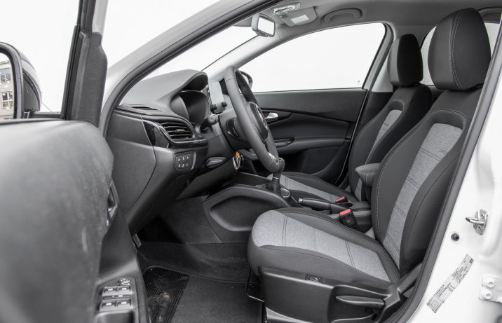 Fiat Tipo Cross – fotele