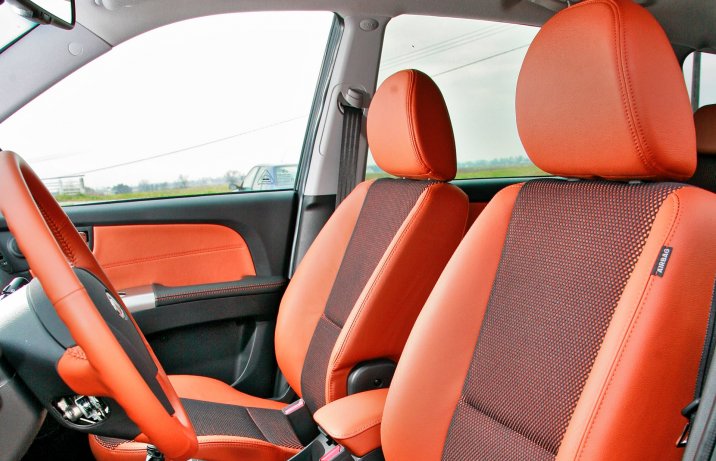 Używana Kia Sportage II (JE) fotele