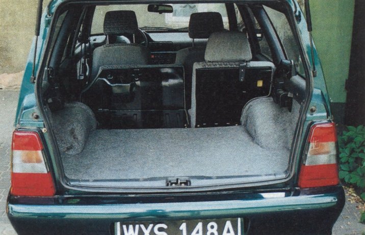 Polonez Kombi GSI 1.6 – bagażnik