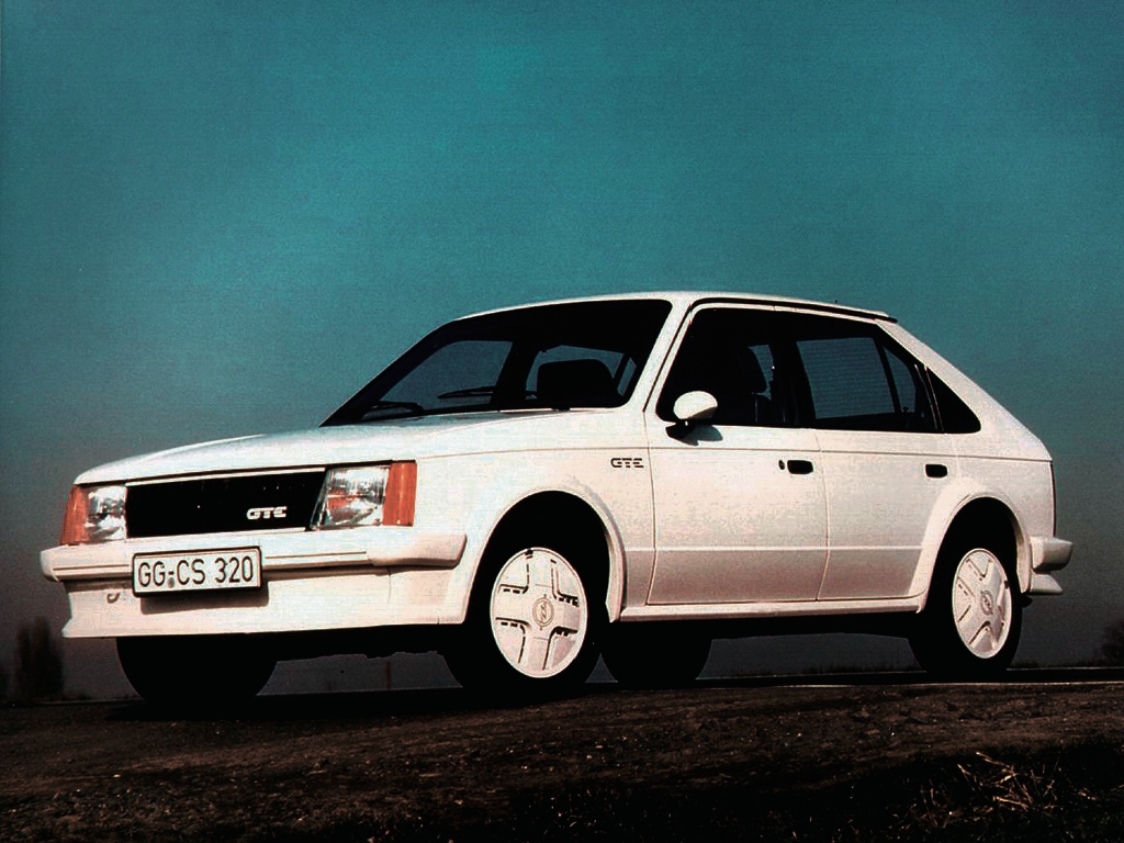Opel Kadett GTE bok i przód