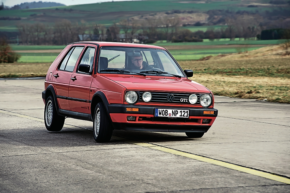 VW Golf II GTI 16V przód w zakrcie