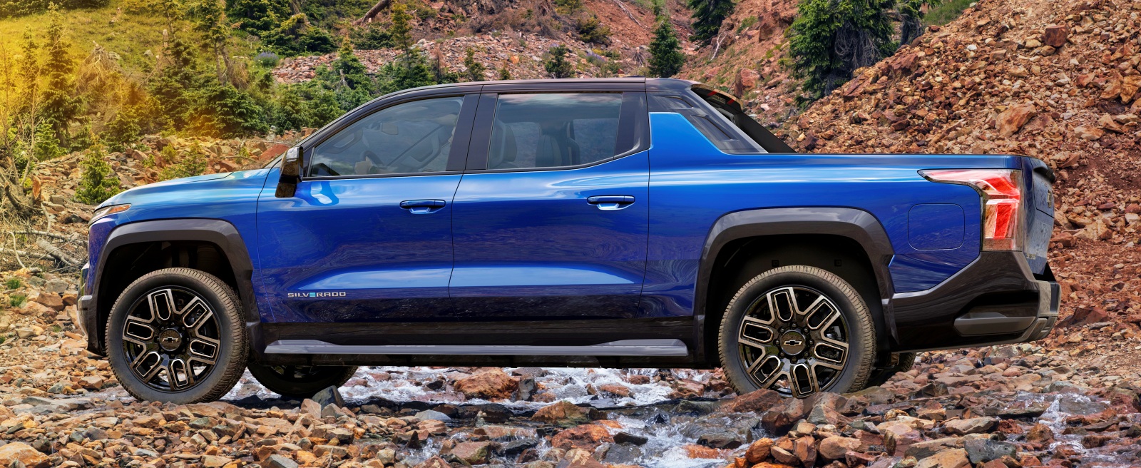 Chevrolet Silverado EV bok