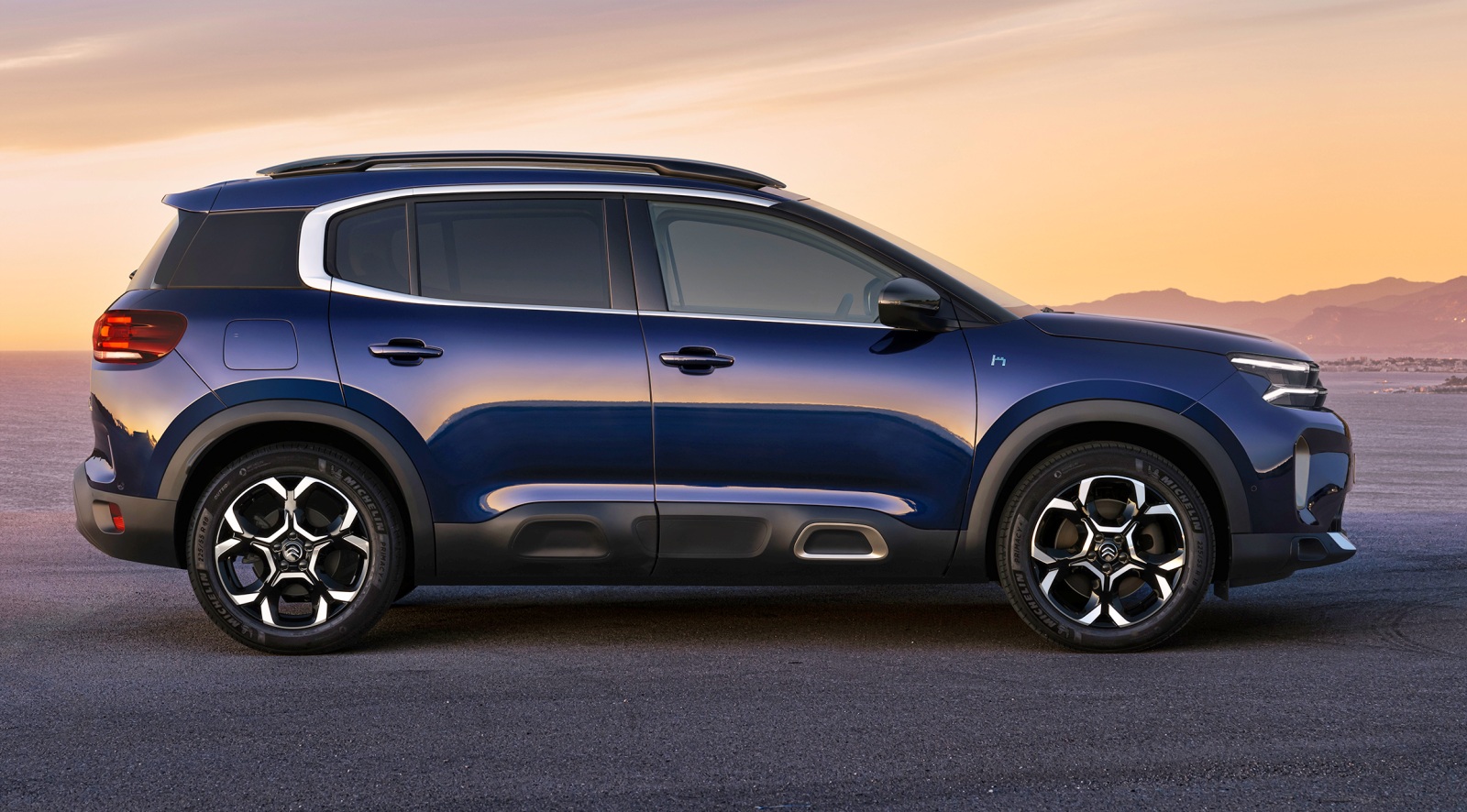 Citroen C5 Aircross bok