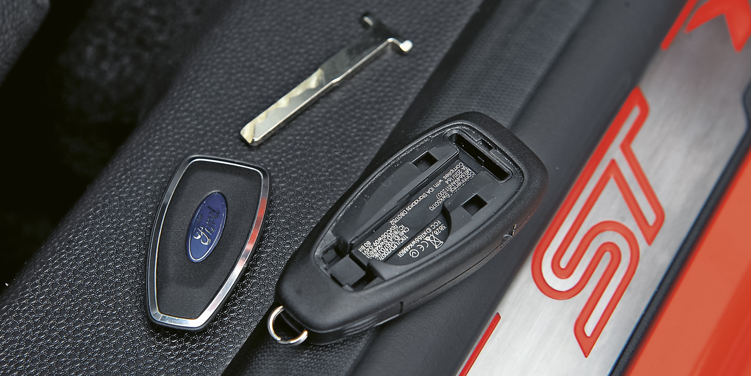 rozłożony kluczyk do auta