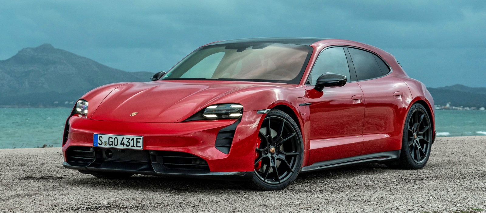 Pełna Gama Elektrycznego Porsche Taycana Sport Turismo - Magazyn Auto