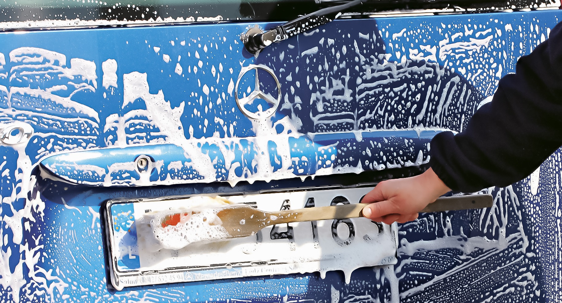 mycie auta szczotką