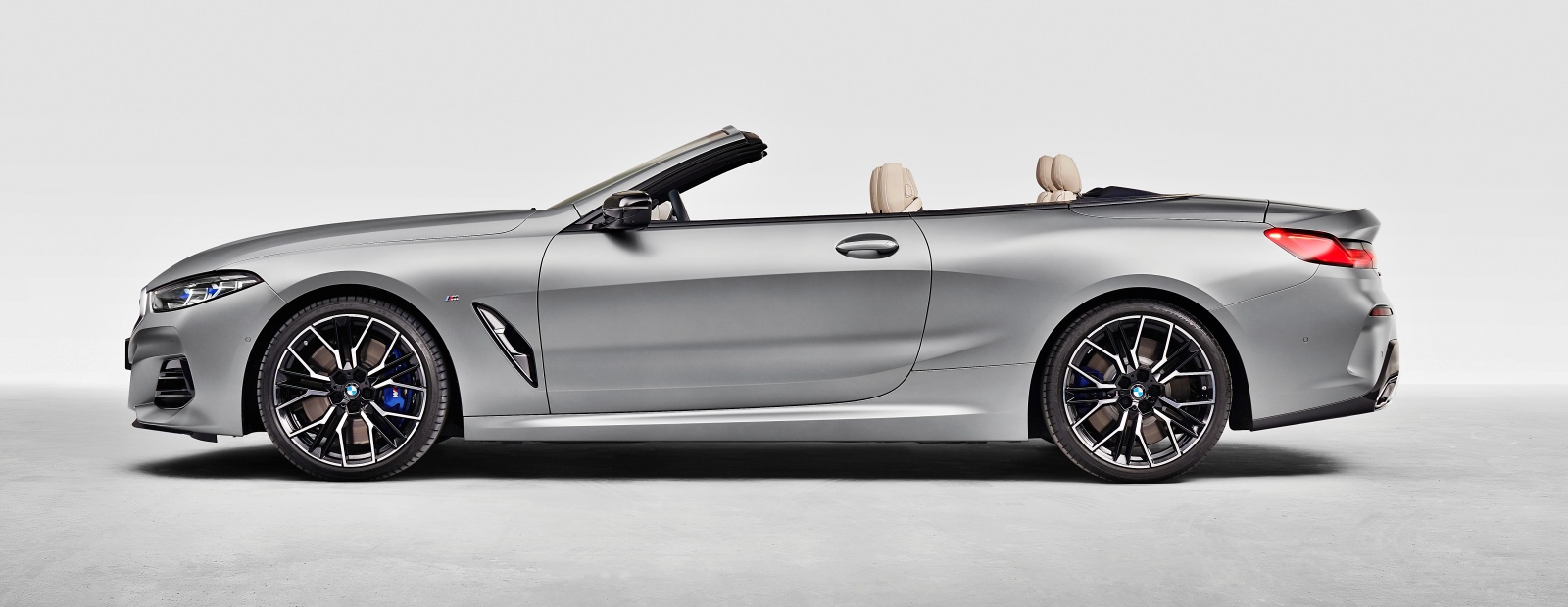 BMW serii 8 Cabrio bok