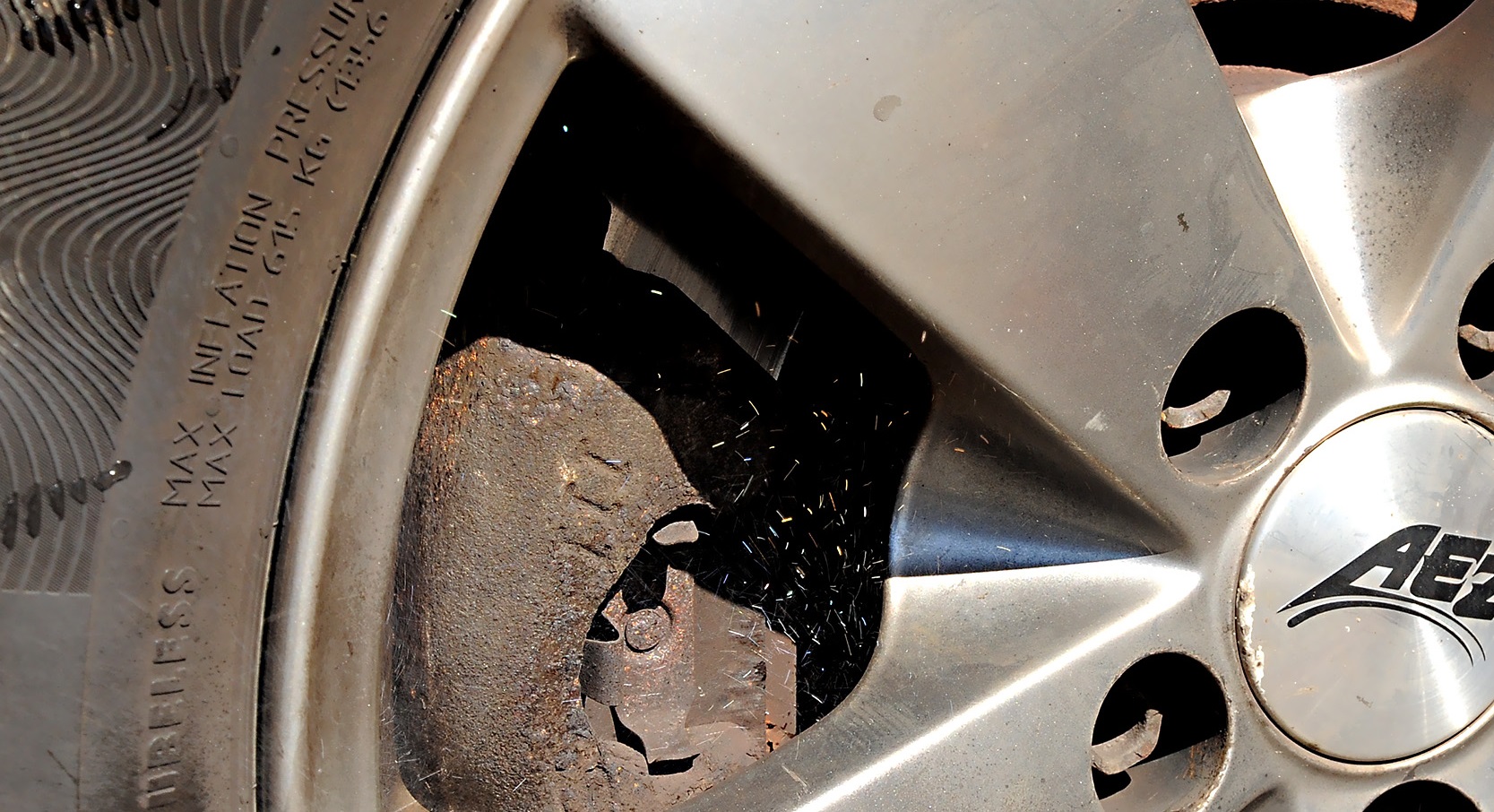 Zużyte tarcze, klocki