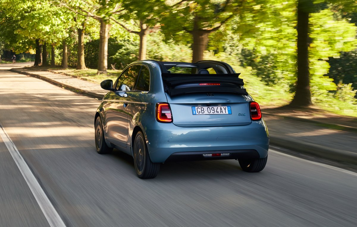 Fiat przerobi elektryczną „pięćsetkę” na spalinową? - Magazyn auto