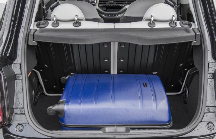 Fiat 500e 3+1 bagażnik