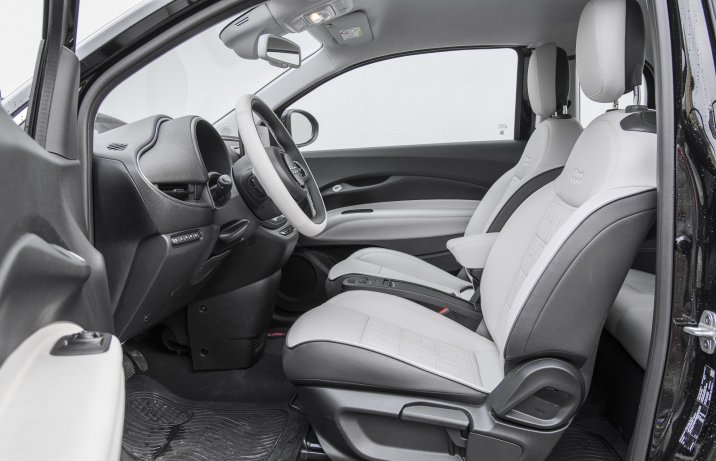 Fiat 500e 3+1 fotele