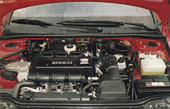 Renault Laguna I – silnik V6