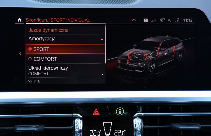 BMW 330i xDrive Touring – sterowanie adaptacyjnym zawieszeniem