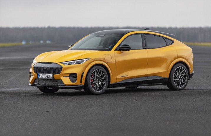 Ford Mustang Mach-E przód