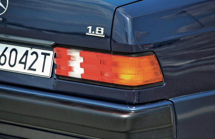 Mercedes 190 (W201) – lampa tylna