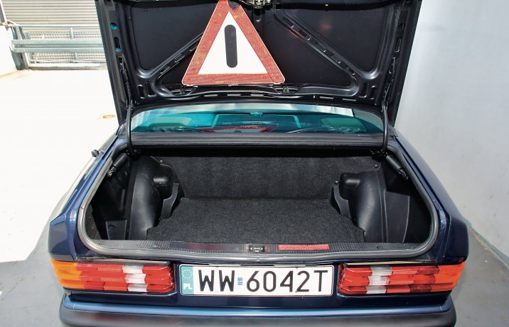 Mercedes 190 (W201) – bagażnik