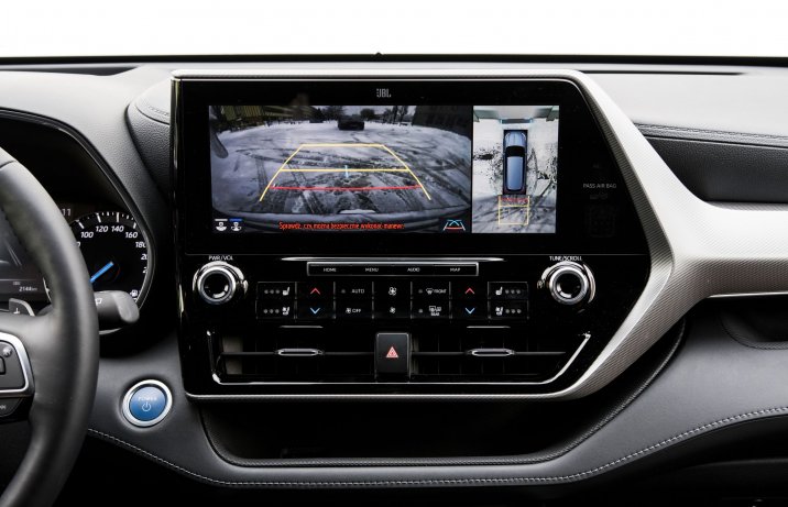 Toyota Highlander 2.5 Hybrid wskaźnik – centralny ekran widok z kamer