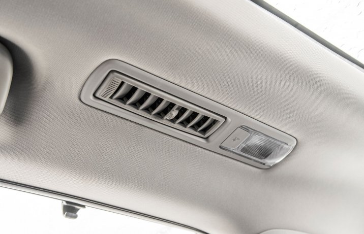 Toyota Highlander 2.5 Hybrid nawiewy w podsufitce