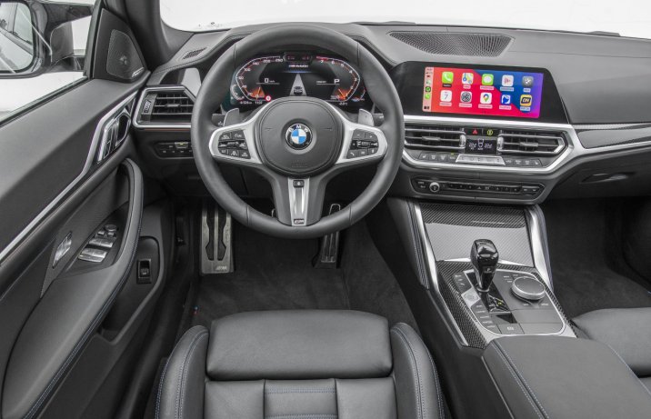 BMW M440i xDrive Gran Coupe deska rozdzielcza