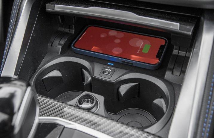 BMW M440i xDrive Gran Coupe ładowarka indukcyjna