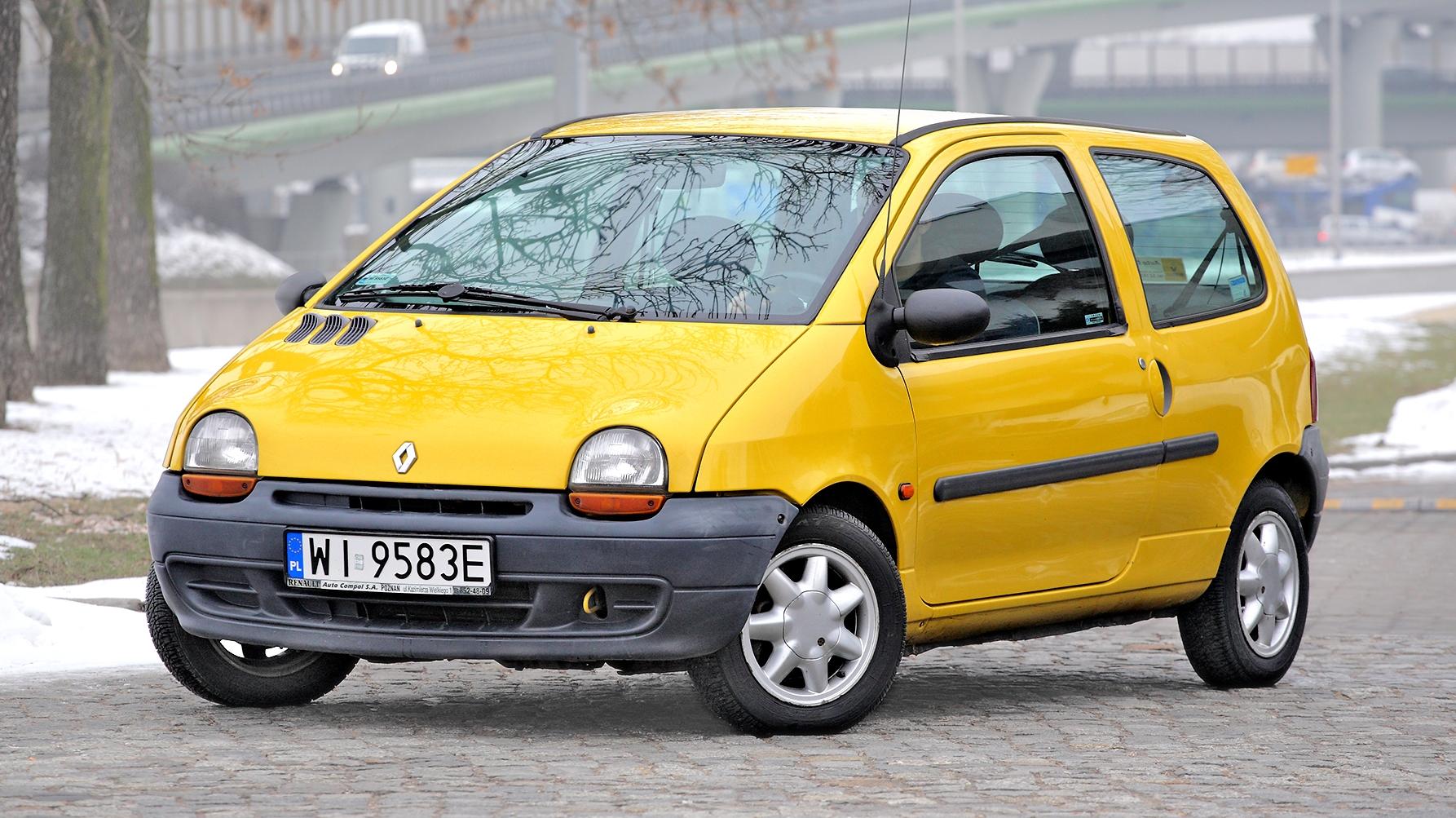 Renault Twingo I przed liftingiem przód i bok
