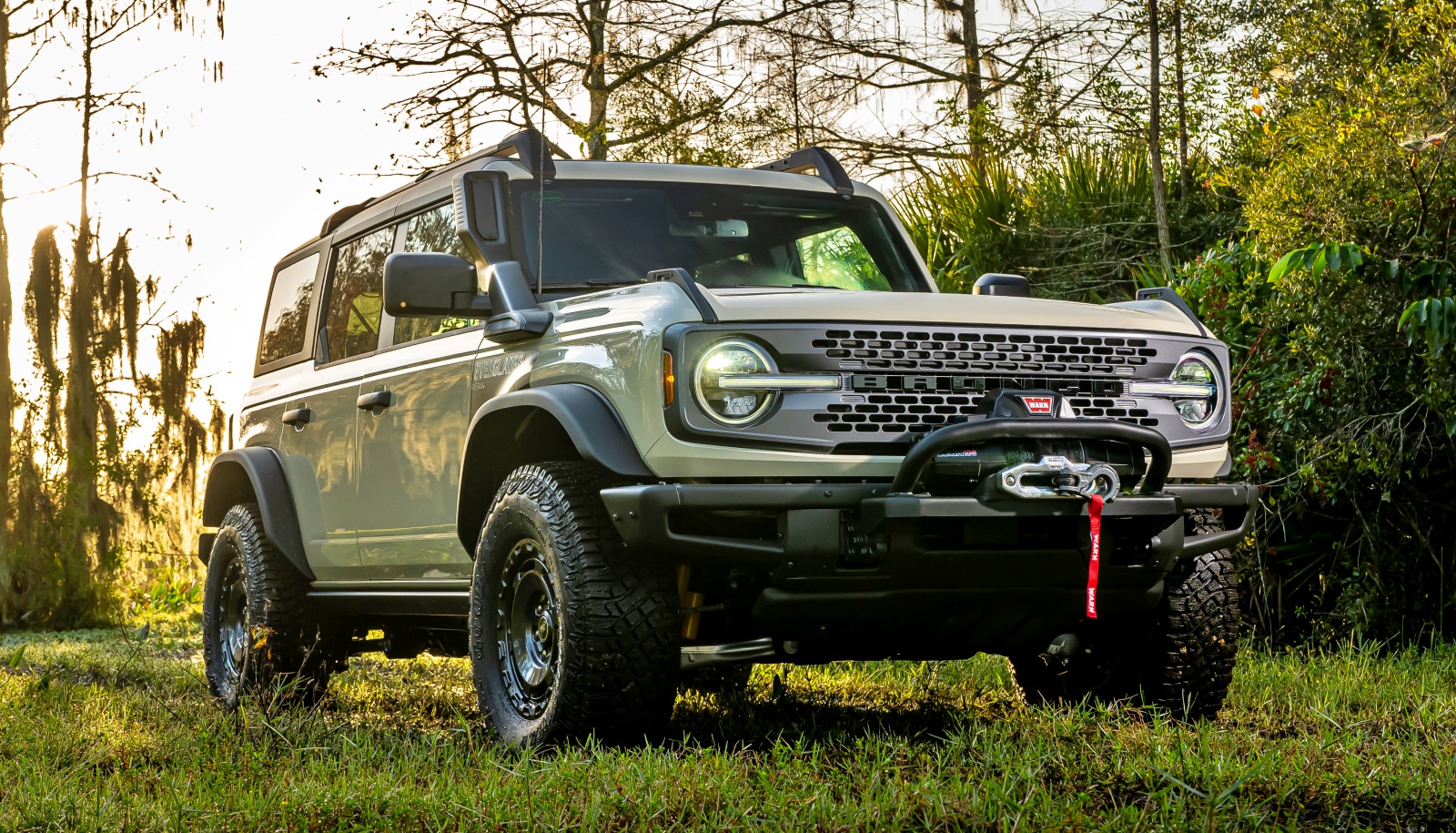 ford_bronco_everglades_przod