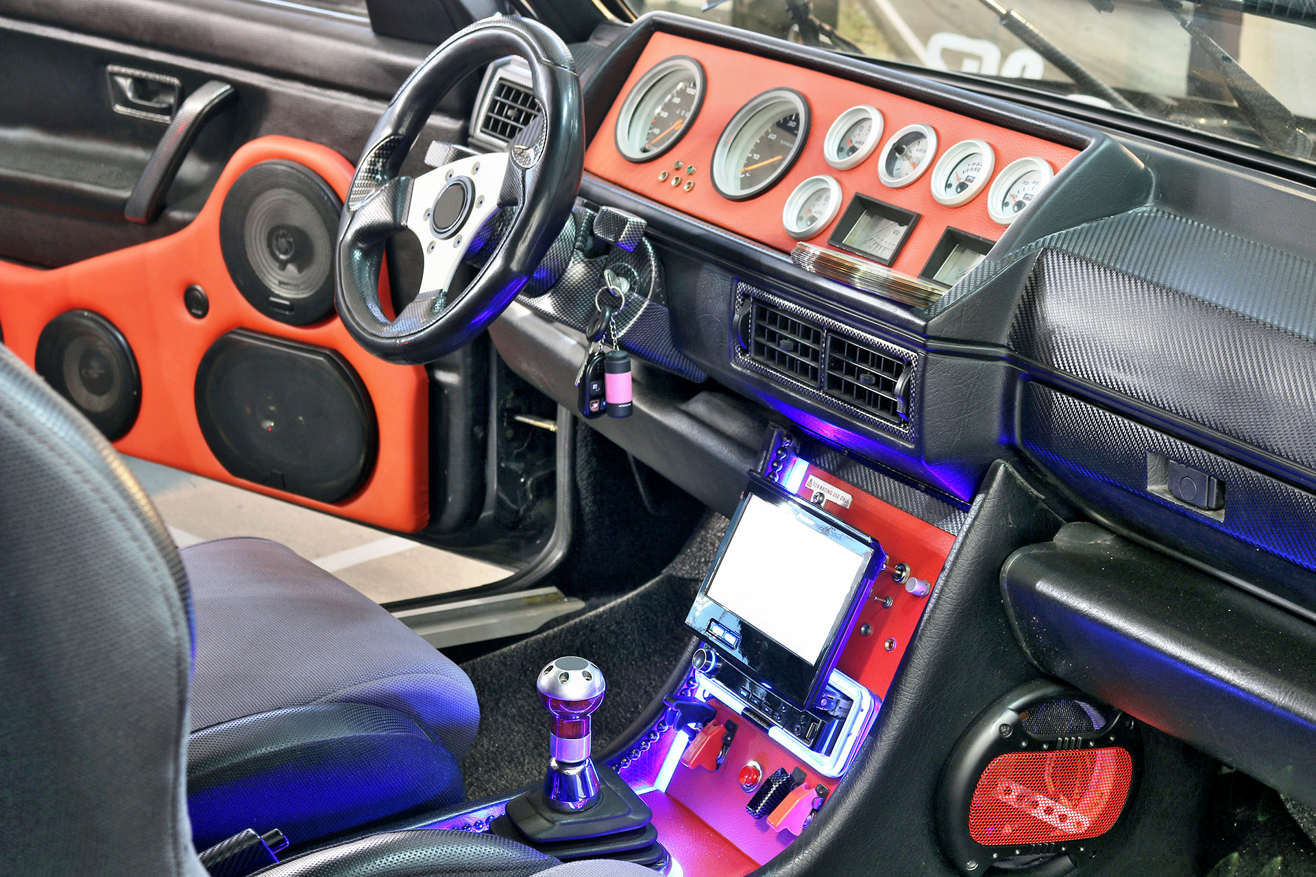 wnętrze pojazdu, tuning