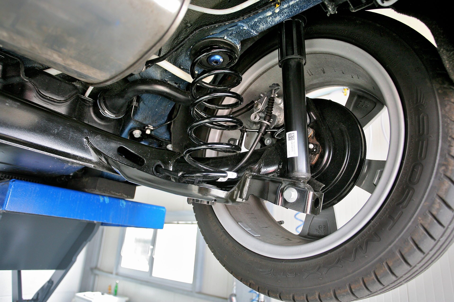 zawieszenie pojazdu, amortyzator, sprężyna